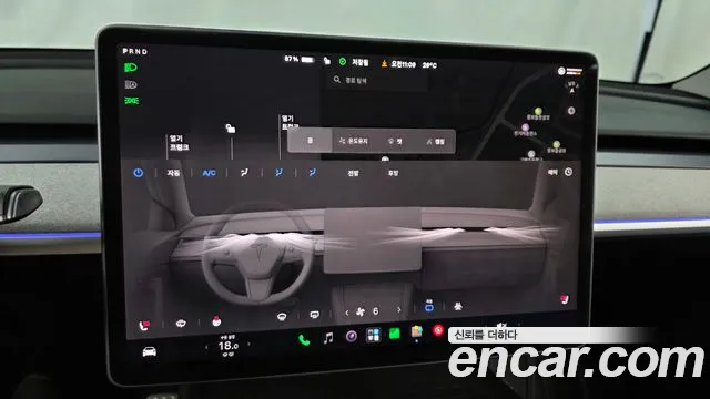 Tesla Model Y — Фото автомобиля 18