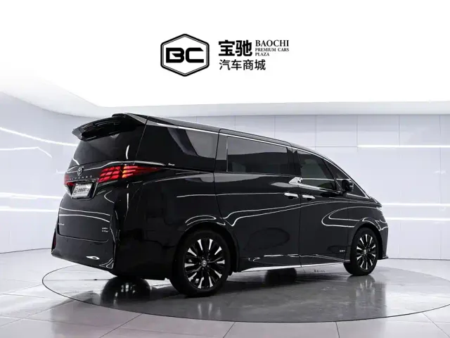 Toyota Alphard — Фото автомобиля 3