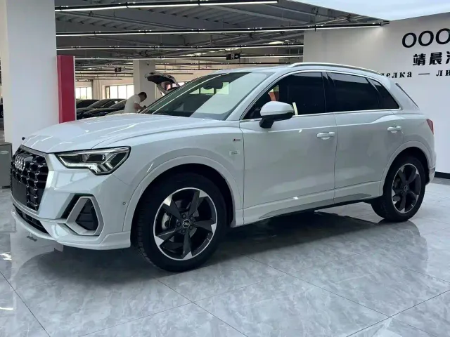 Audi Q3 — Фото автомобиля 2