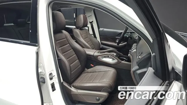 Mercedes-Benz GLE-Class — Фото автомобиля 10