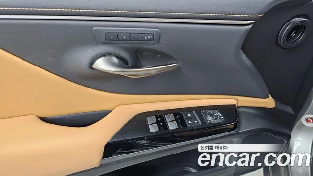 Lexus ES — Фото автомобиля 19