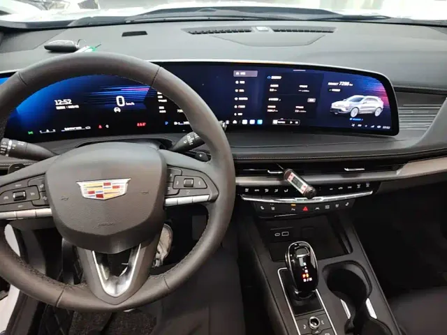 Cadillac XT4 — Фото автомобиля 9