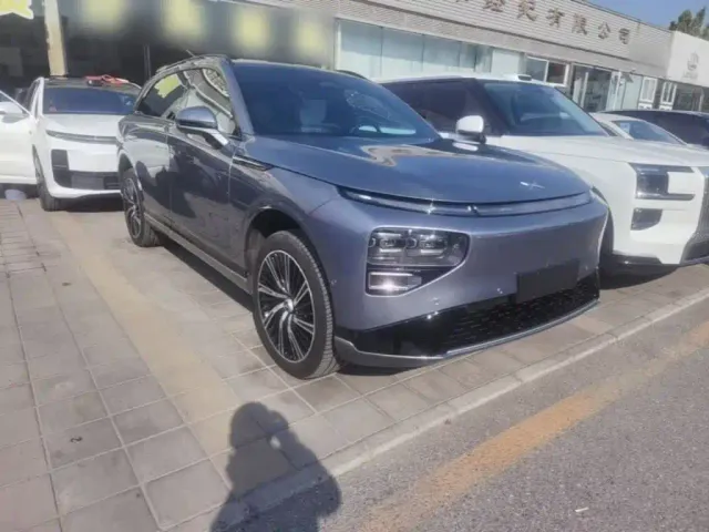 Xpeng G9 — Фото автомобиля 3