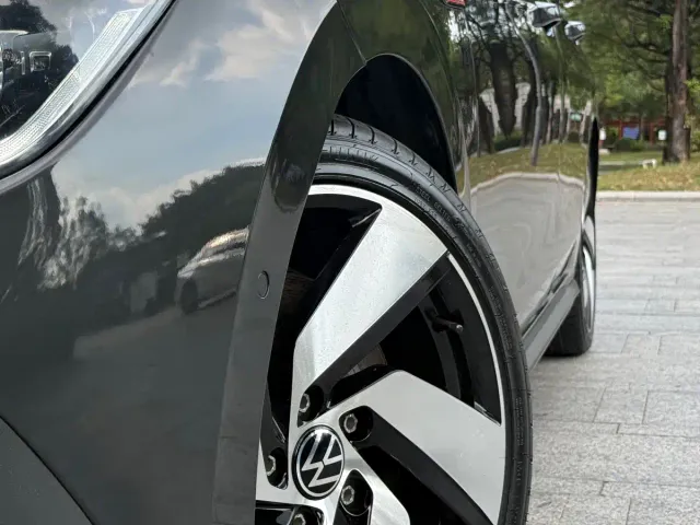 Volkswagen Golf GTI — Фото автомобиля 6