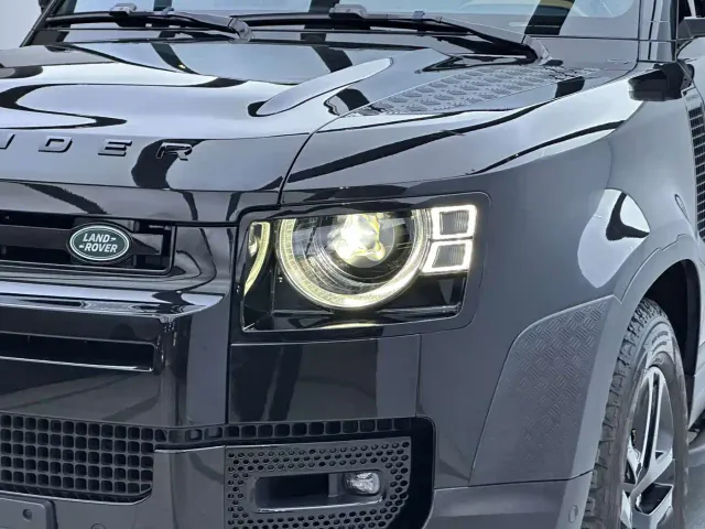 Land Rover Defender — Фото автомобиля 3