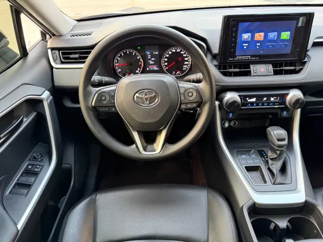 Toyota RAV4 — Фото автомобиля 16