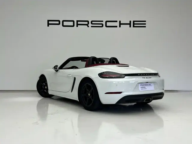 Porsche 718 — Фото автомобиля 3