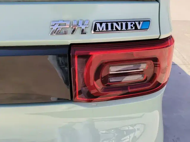Wuling Hongguang Mini EV — Фото автомобиля 7