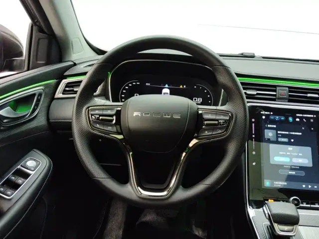 Roewe RX5 — Фото автомобиля 15