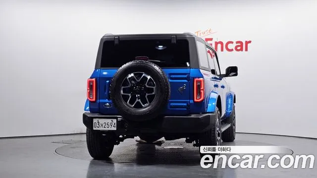 Ford Bronco — Фото автомобиля 4