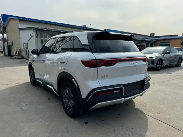 BYD Yuan UP — Фото автомобиля 12