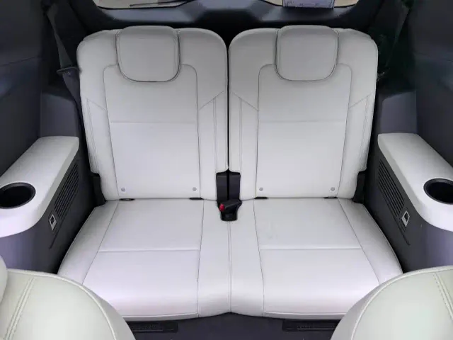 Li Auto ONE — Фото автомобиля 21
