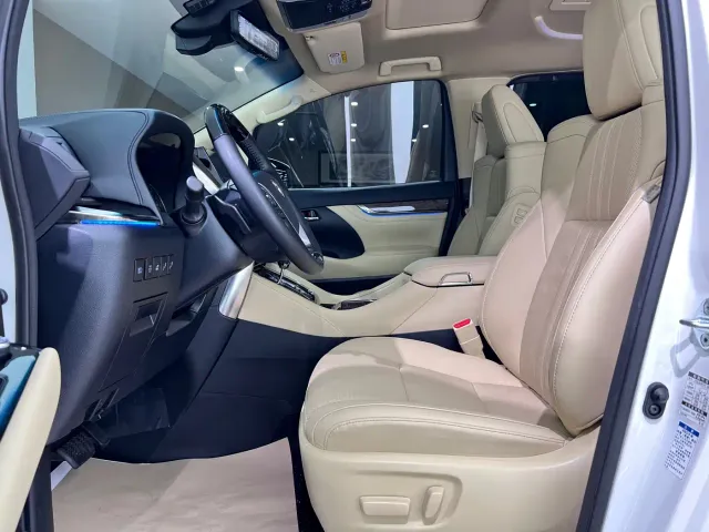 Toyota Alphard — Фото автомобиля 15