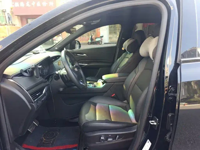 Cadillac XT4 — Фото автомобиля 11