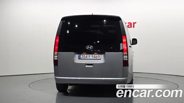 Hyundai Staria Staria Tourer 9 мест — Фото автомобиля 4