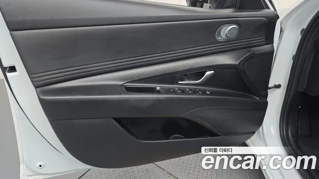 Hyundai Avante CN7 — Фото автомобиля 13