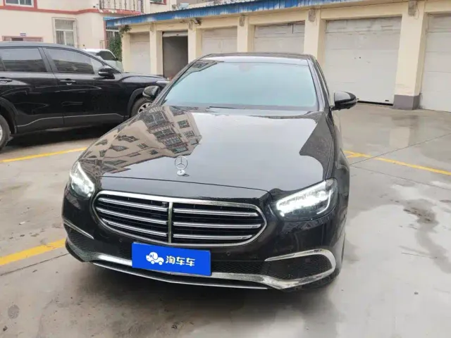 Mercedes-Benz E-Class — Фото автомобиля 2