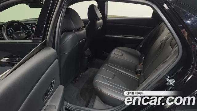 Hyundai AVANTE Новый Avante (CN7) — Фото автомобиля 12