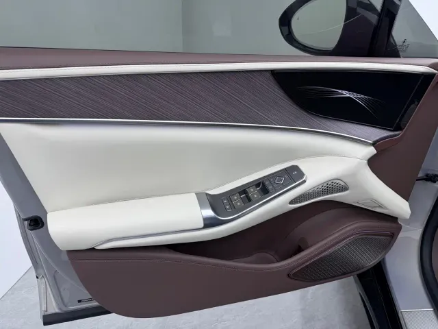 Denza Z9GT — Фото автомобиля 5