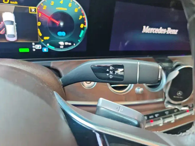 Mercedes-Benz E-Class — Фото автомобиля 15