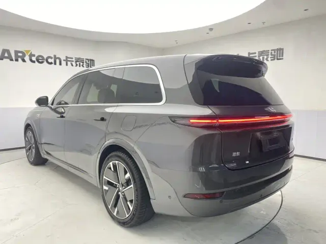 Li Auto L9 — Фото автомобиля 7