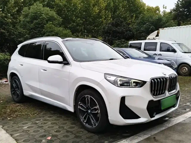 BMW X1 — Фото автомобиля 3