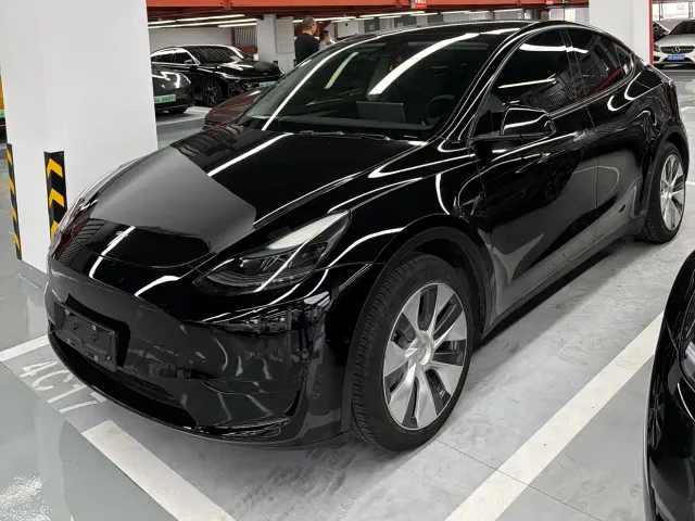 Фотография автомобиля — Tesla Model Y