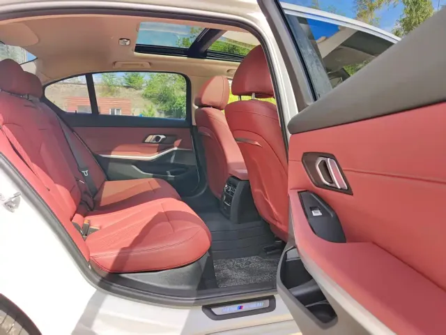 BMW 3 Series — Фото автомобиля 22