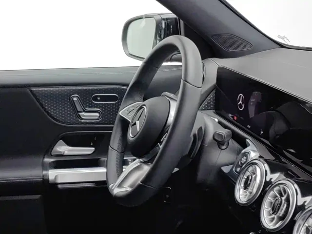 Mercedes-Benz GLB-Class — Фото автомобиля 22