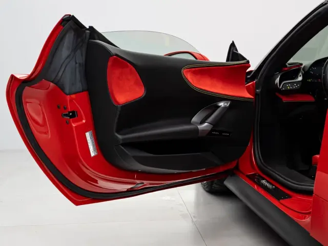 Ferrari SF90 — Фото автомобиля 6
