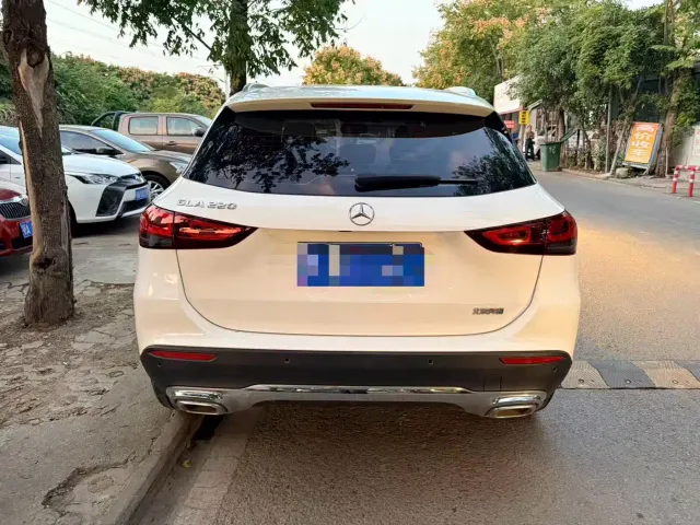 Mercedes-Benz GLA-Class — Фото автомобиля 4