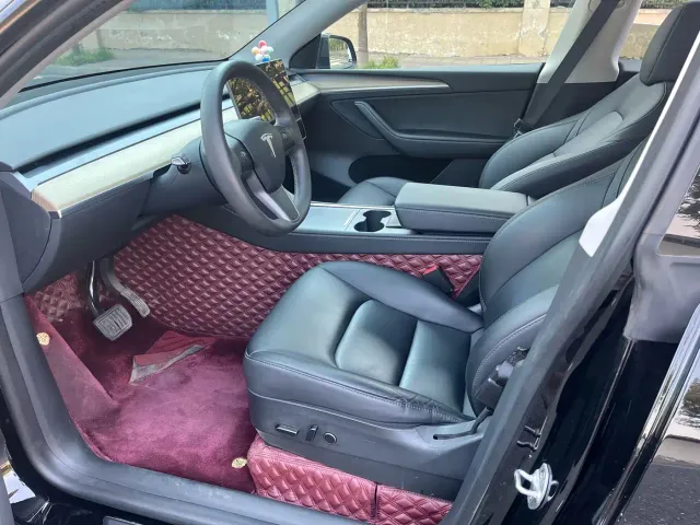Tesla Model Y — Фото автомобиля 16