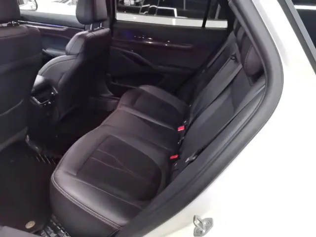 Ford Mondeo — Фото автомобиля 16
