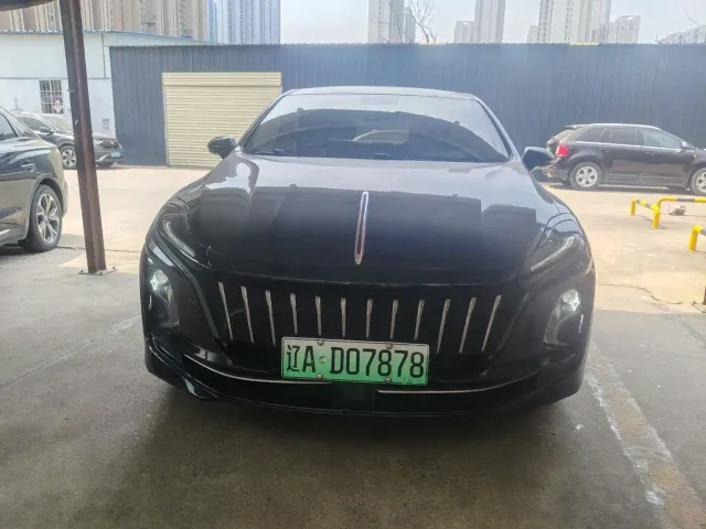 Hongqi E-QM5 — Фото автомобиля 2