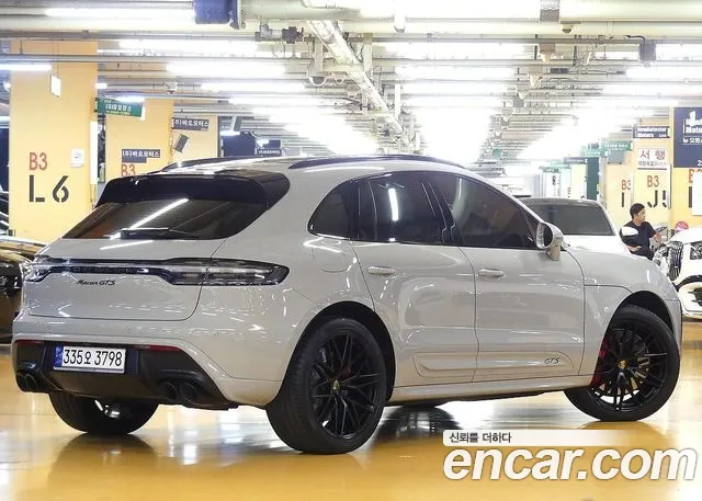 Porsche Macan — Фото автомобиля 2