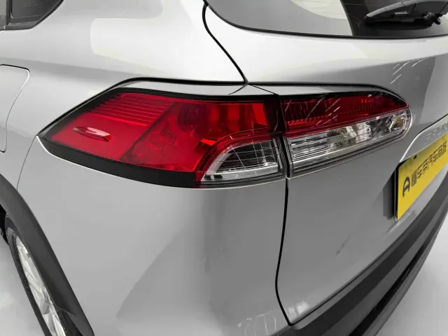 Toyota Frontlander 2024 2.0L Smart Hybrid Dual Engine Leading Edition — Фото автомобиля 7