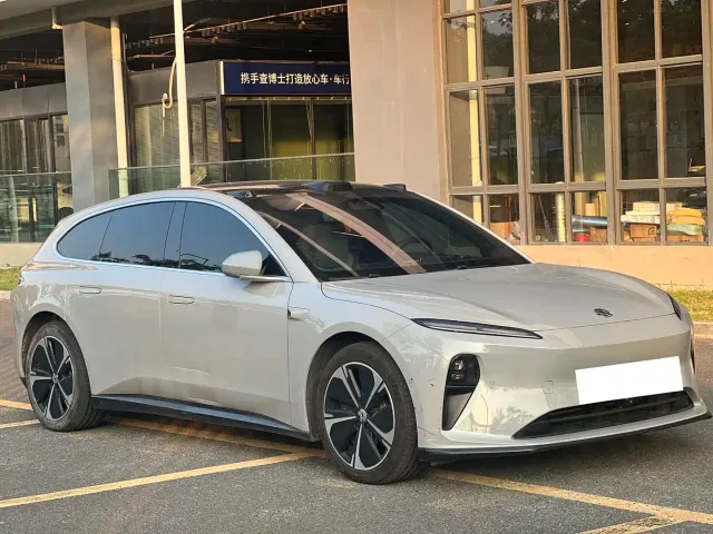 Nio ET5 Touring — Фото автомобиля 3