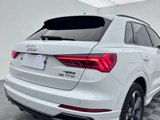 Audi Q3 — Фото автомобиля 9