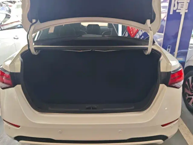 Nissan Sylphy — Фото автомобиля 4