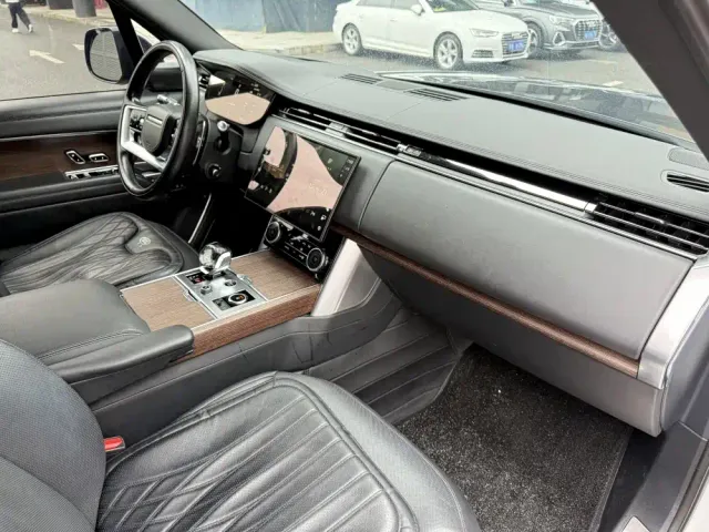 Land Rover Range Rover — Фото автомобиля 13