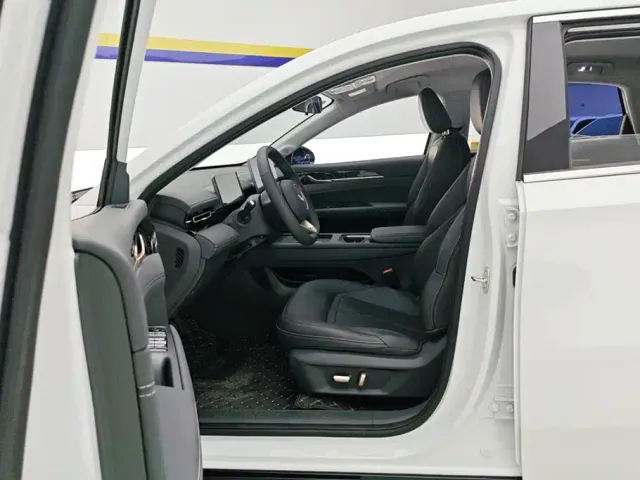 Wuling Starlight — Фото автомобиля 9