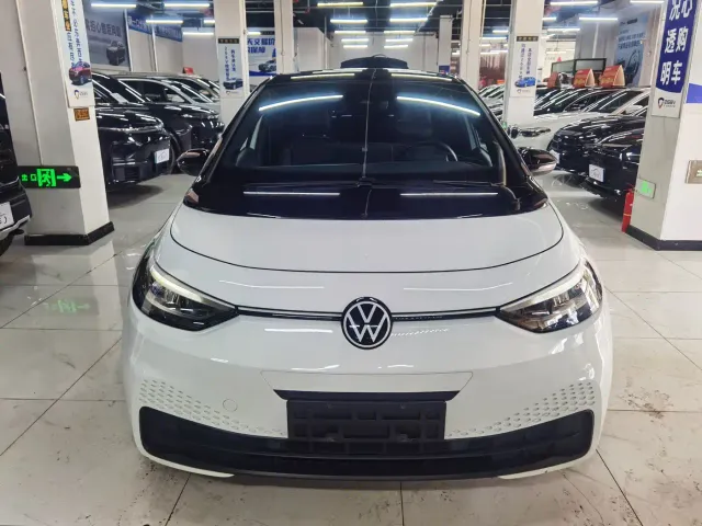 Volkswagen ID.3 — Фото автомобиля 2