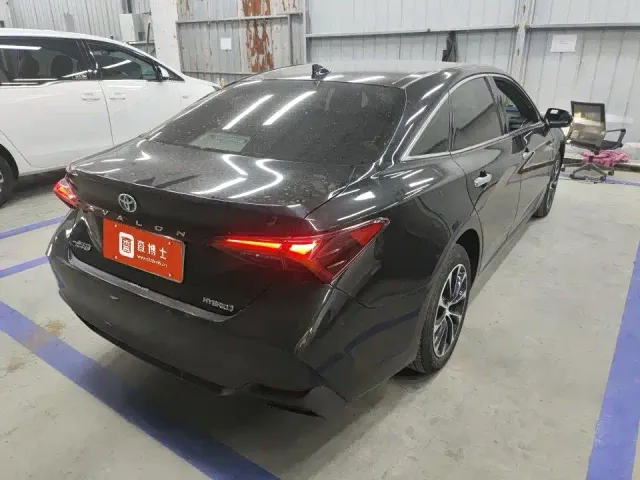 Toyota Avalon — Фото автомобиля 4