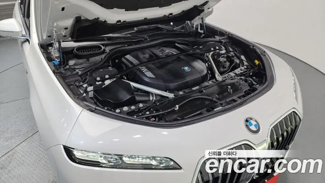 BMW 7-Series 7 серия (G70) 740i xDrive M Sport — Фото автомобиля 6