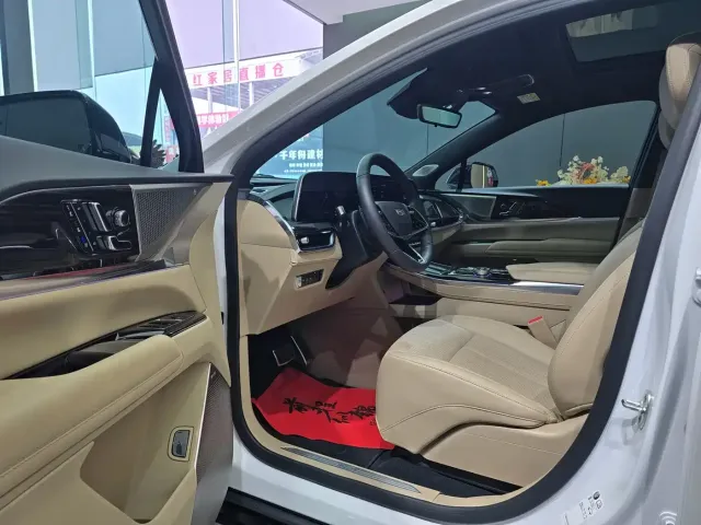 Cadillac XT5 — Фото автомобиля 8