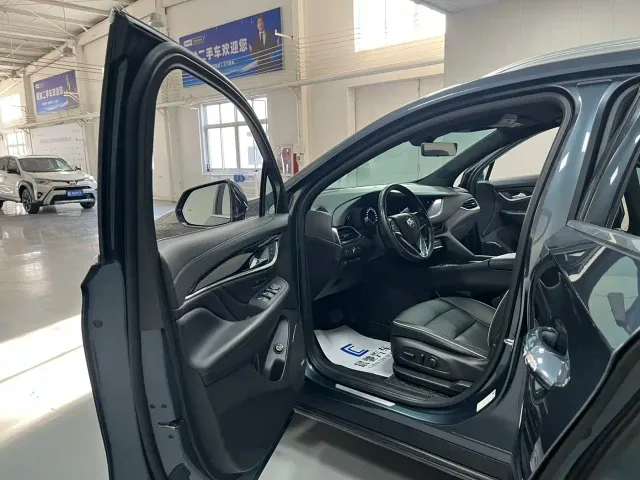 Buick Enclave — Фото автомобиля 10