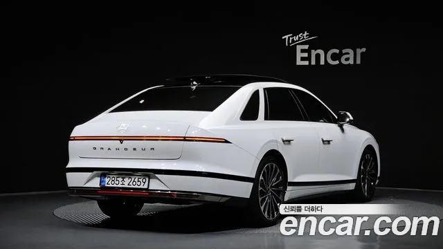 Hyundai Grandeur GN7 — Фото автомобиля 2