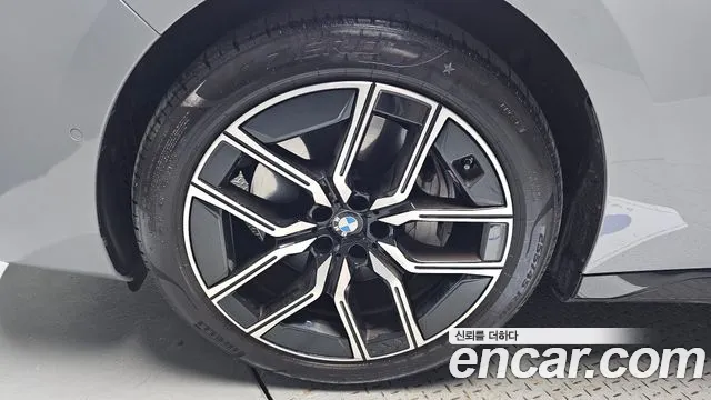 BMW 7 Series G70 — Фото автомобиля 5