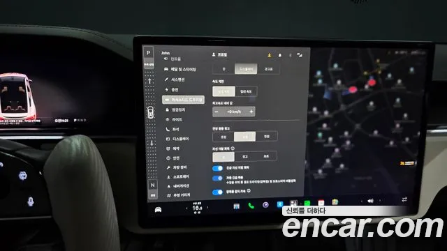 Tesla Model X — Фото автомобиля 26