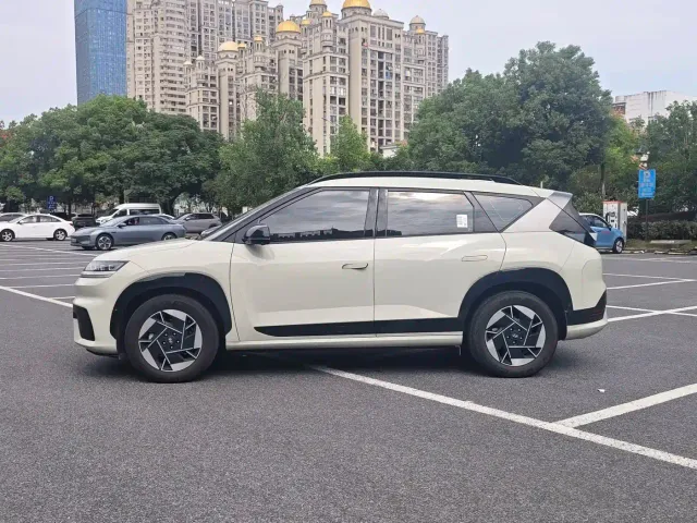 Hyundai ELEXIO — Фото автомобиля 3